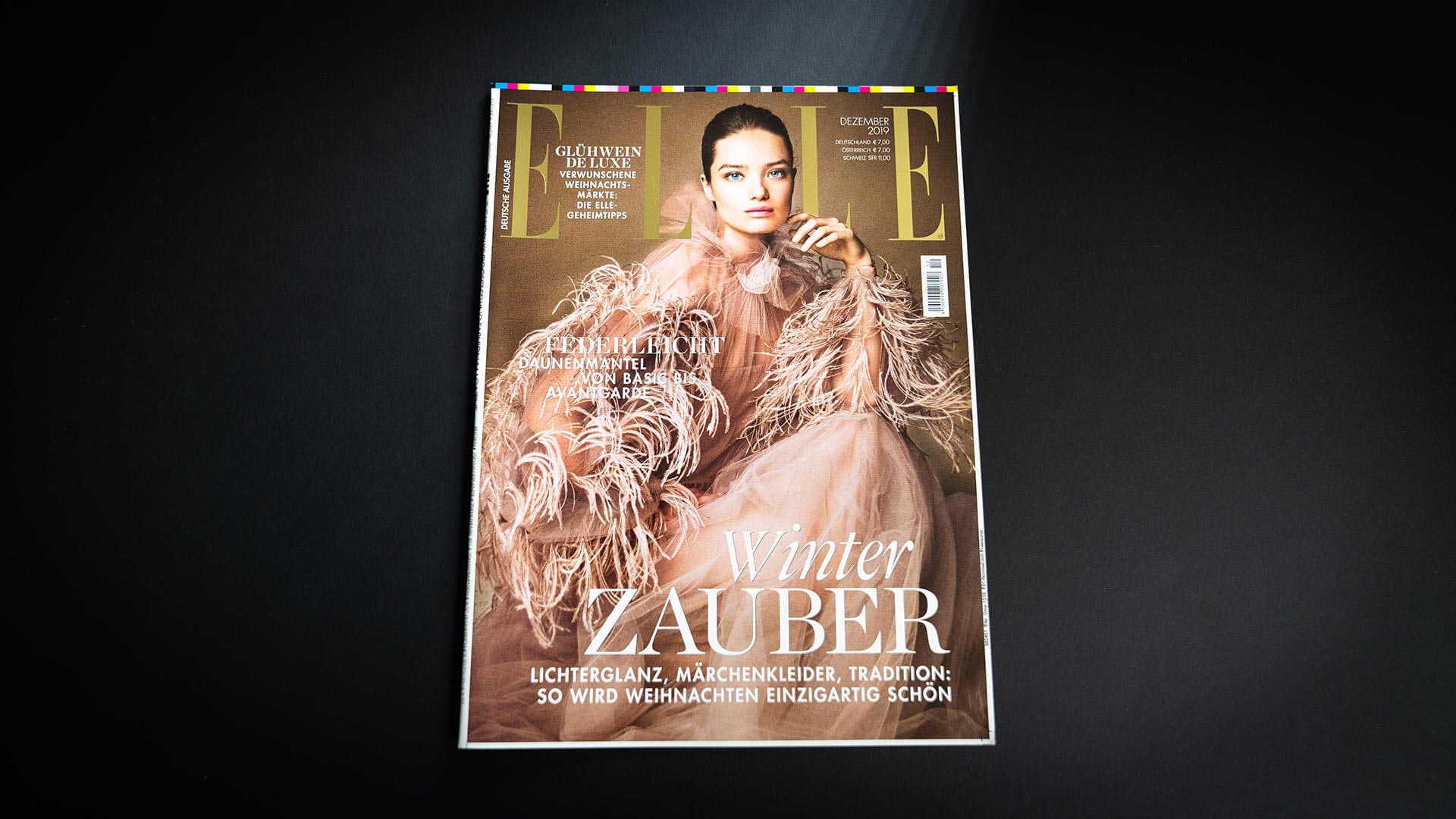 Titelblatt des Trendmagazins ELLE mit Beschnittzugabe