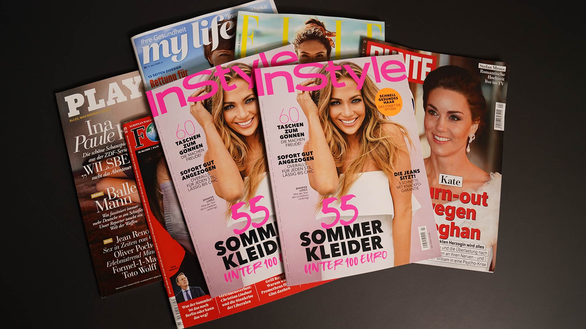 mehrere Cover verschiedener Zeitschriften